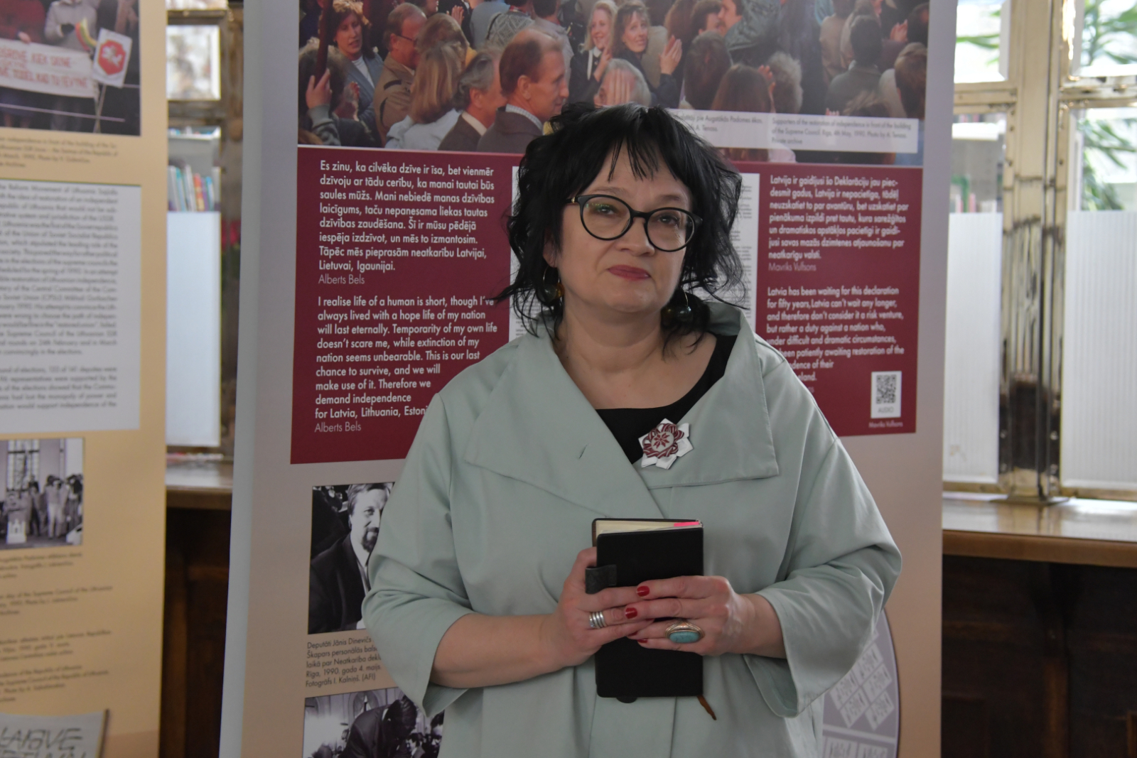Krāsaina bilde, Renāte Lenša  - Jēkabpils pilsētas bibliotēkas vadītāja, fotogrāfs Jānis Lācis