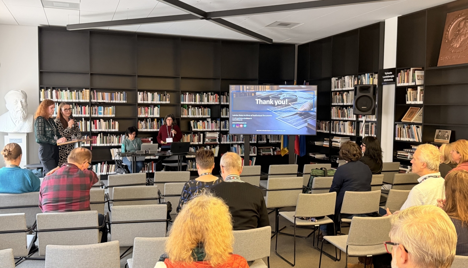 Krāsaina bilde, Latvijas Nacionālā arhīva pārstāvji piedalās IASA-BAAC konferencē Viļņā
