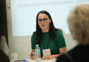 Krāsaina bilde, LNA Latvijas Valsts kinofotofonodokumentu arhīva eksperte Natālija Lāce piedalās Starptautiskās arhīvu padomes kongresā Barselonā