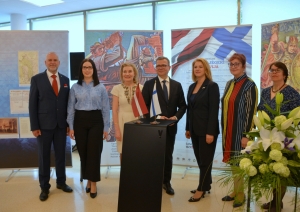 Krāsaina bilde, LNA izstādes "Somu jēgeri Latvijā" atklāšanas pasākums Valmieras Integrētajā bibliotēkā