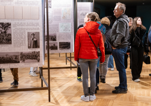 Krāsaina bilde, Latvijas Nacionālā arhīva izstāde "Ir Latvija. Ir Latvija brīva" Muzeju nakts ietvaros apskatāma Jelgavas pilī, foto Ruslans Antropovs.