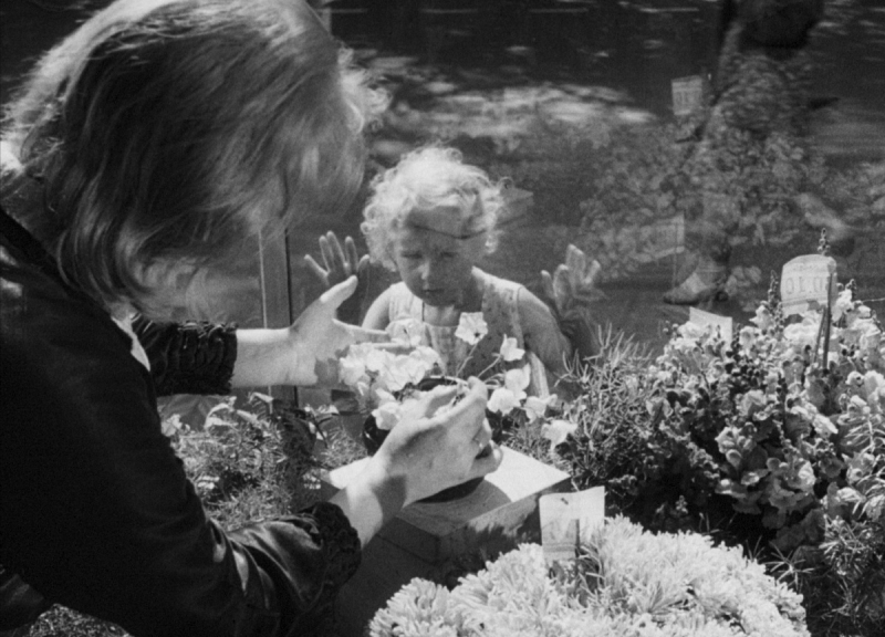 Melnbalta bilde, kadrs no filmas "Baltie zvani", 1961.g.