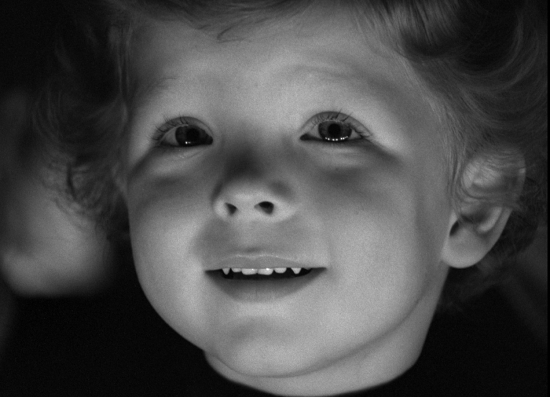 Melnbalta bilde, kadrs no filmas "Vecāks par 10 minūtēm", 1978.g.