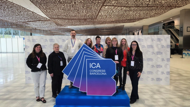 Krāsaina bilde, LNA delegācija Barselonā