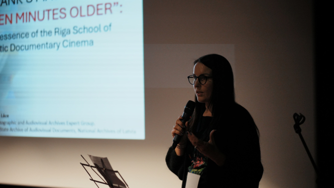 Krāsaina bilde, LNA Latvijas Valsts kinofotofonodokumentu arhīva pārstāve Natālija Lāce Parīzē piedalās CCAAA sanāksmē un UNESCO pasākumā