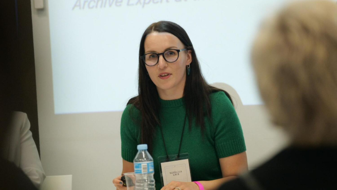 Krāsaina bilde, LNA Latvijas Valsts kinofotofonodokumentu arhīva eksperte Natālija Lāce piedalās Starptautiskās arhīvu padomes kongresā Barselonā