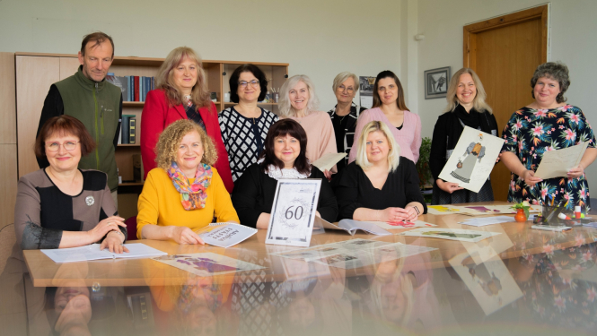 Krāsaina bilde, Arhīva darbinieki  sagaidot arhīva  60. jubileju