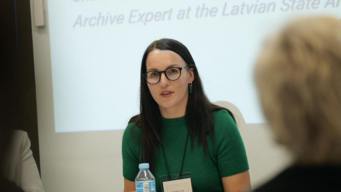 Krāsaina bilde, LNA Latvijas Valsts kinofotofonodokumentu arhīva eksperte Natālija Lāce piedalās Starptautiskās arhīvu padomes kongresā Barselonā