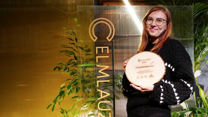 Krāsaina bilde, Mairitas Lukianskas LNA dokumentu digitalizācijas pieredzes prezentācija valsts pārvaldes inovāciju konferencē Celmlauzis 2024, fotostāsts, Valsts kancelejas foto