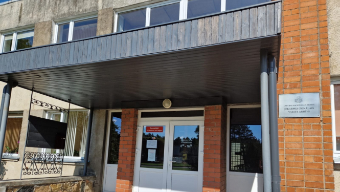 Jēkabpils ZVA ēka, krāsaina bilde