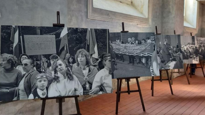 Par Latvijas Republikas neatkarības atjaunošanu