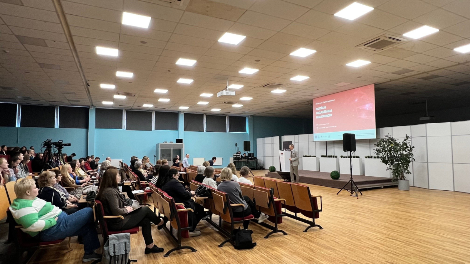 Krāsaina bilde, LNA orgenizētie 3 dienu kursi par elektronisko dokumentu saglabāšanu un pieejamību ilgtermiņā