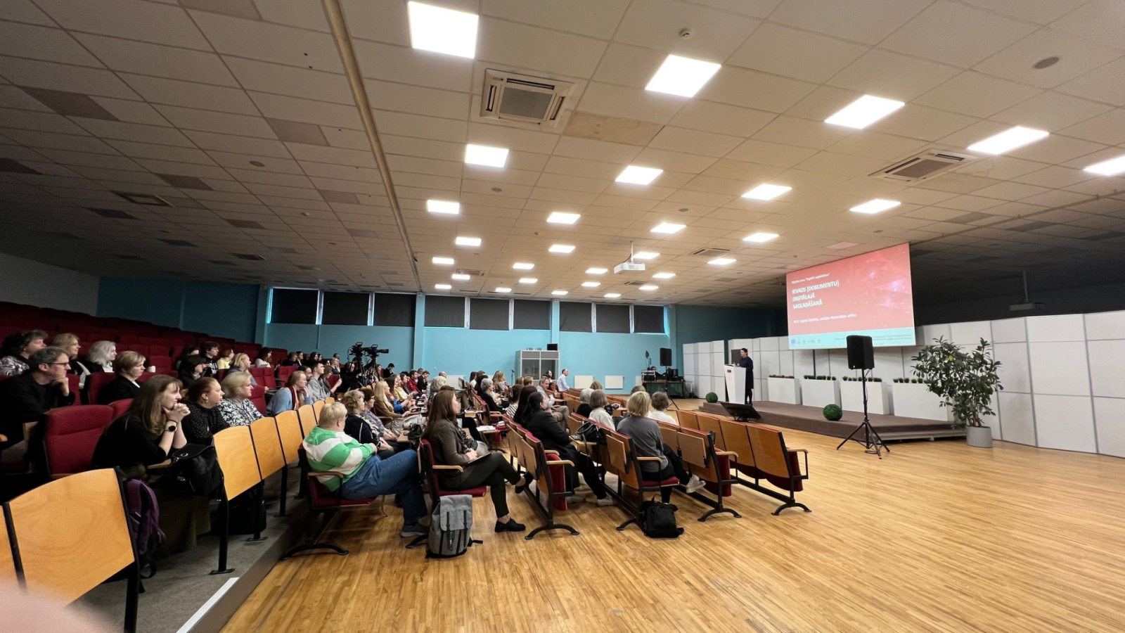 Krāsaina bilde, LNA orgenizētie 3 dienu kursi par elektronisko dokumentu saglabāšanu un pieejamību ilgtermiņā