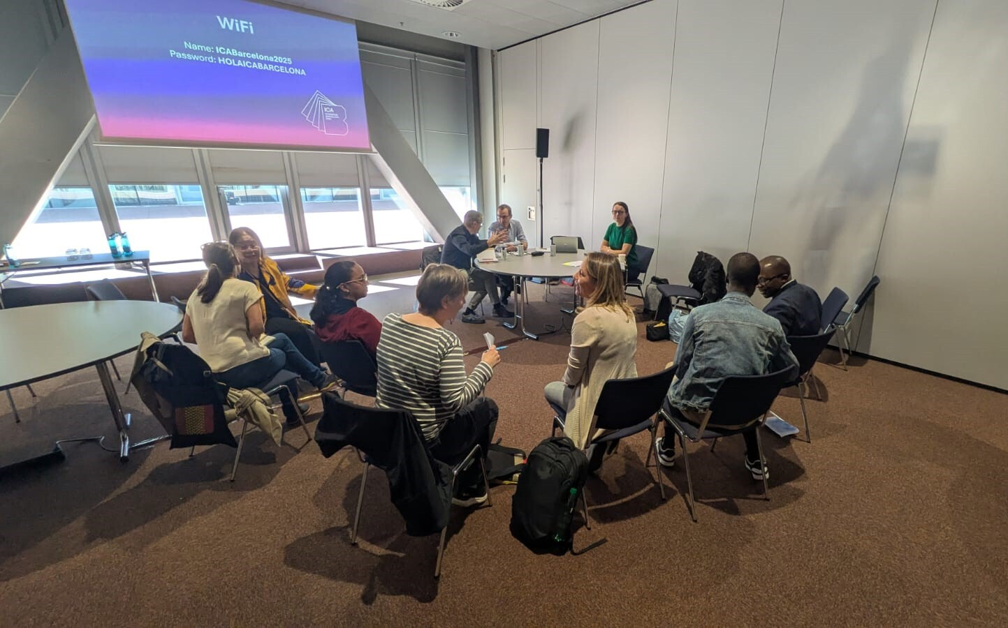 Krāsaina bilde, LNA Latvijas Valsts kinofotofonodokumentu arhīva eksperte Natālija Lāce piedalās Starptautiskās arhīvu padomes kongresā Barselonā