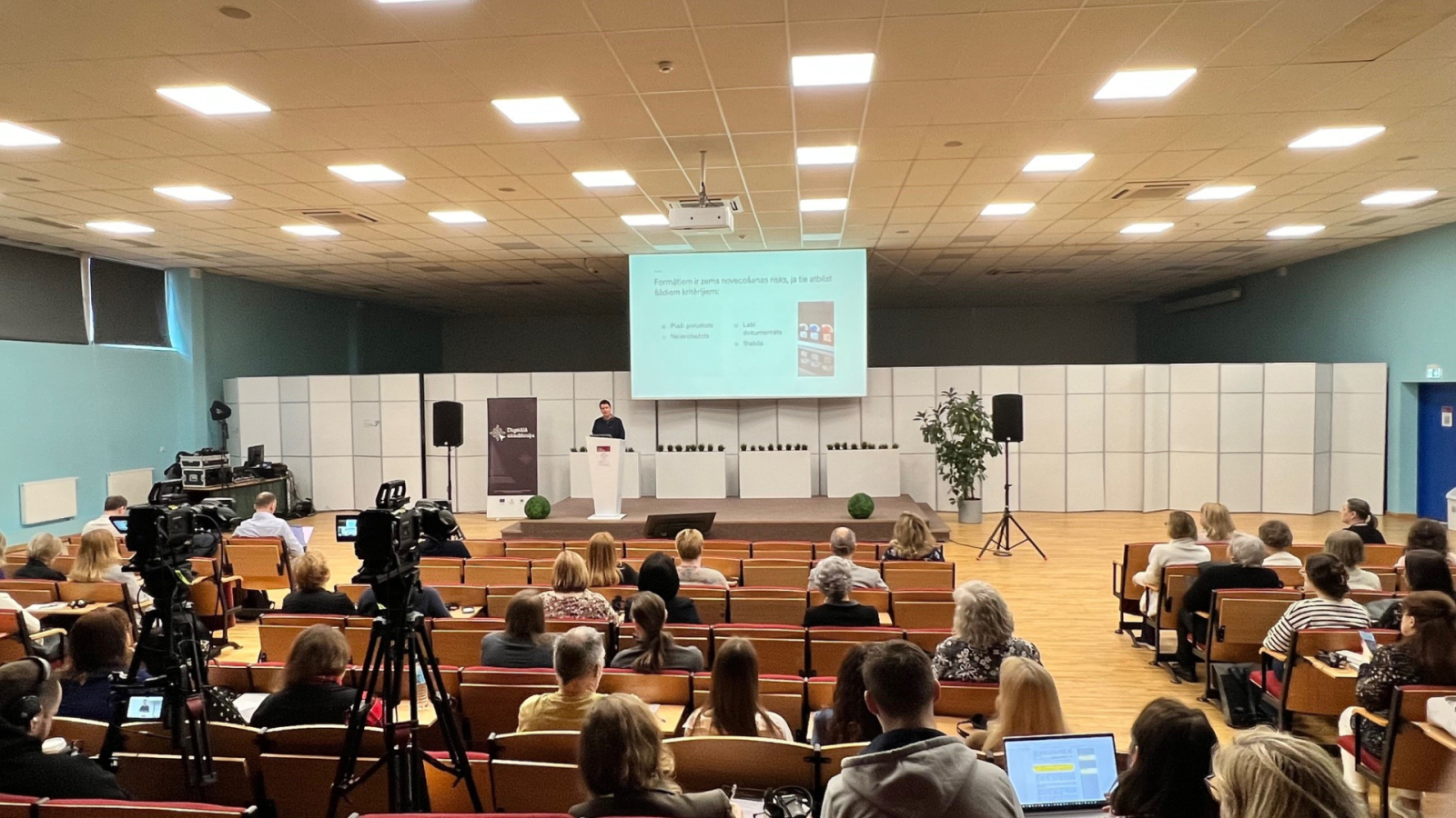 Krāsaina bilde, LNA orgenizētie 3 dienu kursi par elektronisko dokumentu saglabāšanu un pieejamību ilgtermiņā