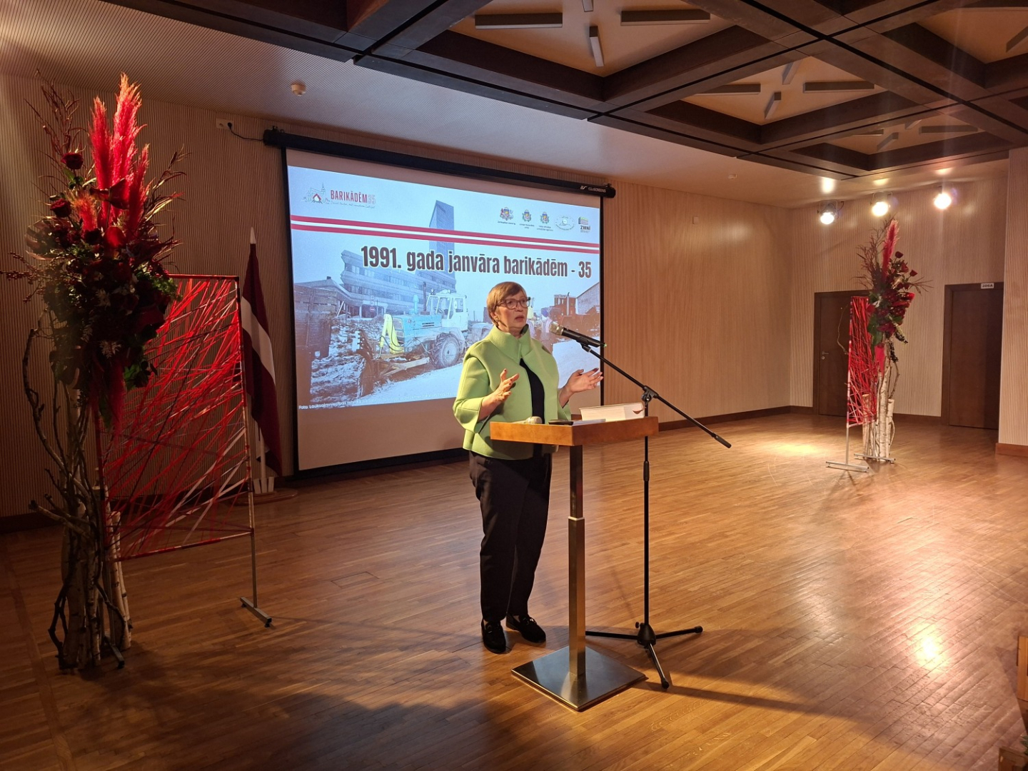 Krāsaina bilde, LNA 1991. gada janvāru barikāžu atceres pasākums LR Zemkopības ministrijā