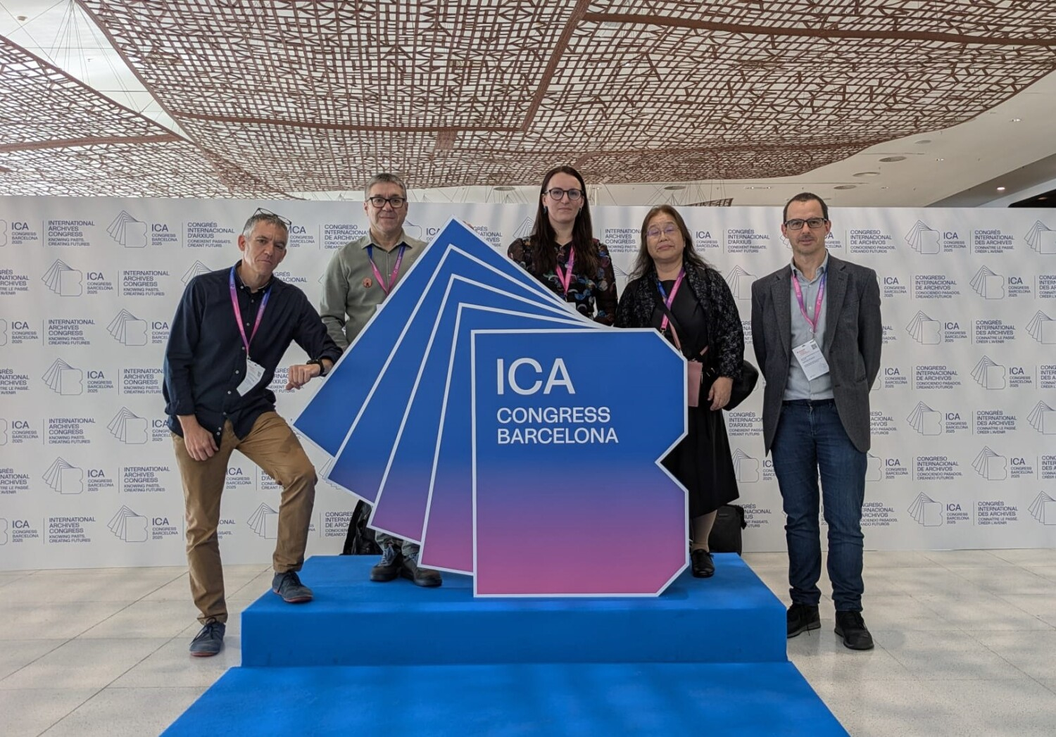 Krāsaina bilde, LNA Latvijas Valsts kinofotofonodokumentu arhīva eksperte Natālija Lāce piedalās Starptautiskās arhīvu padomes kongresā Barselonā