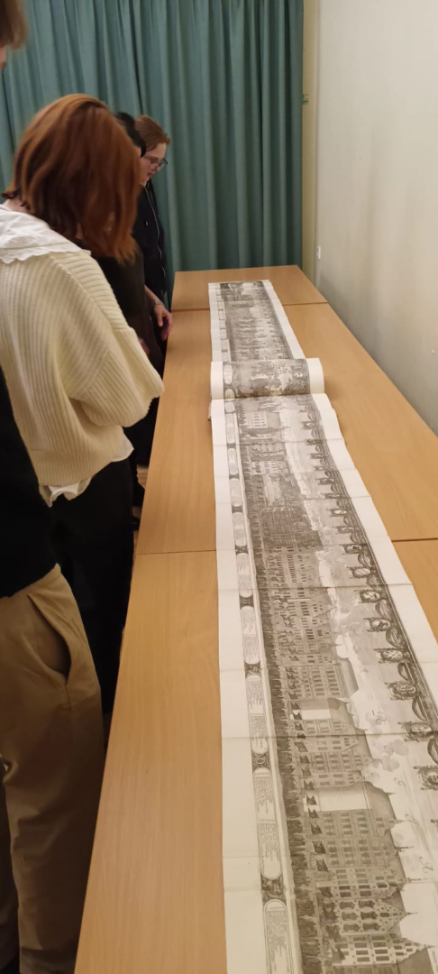 Krāsaina bilde, LNA bibliotēkā LU studenti iepazīstas ar Vidzemes bruņniecības seniespiedumiem