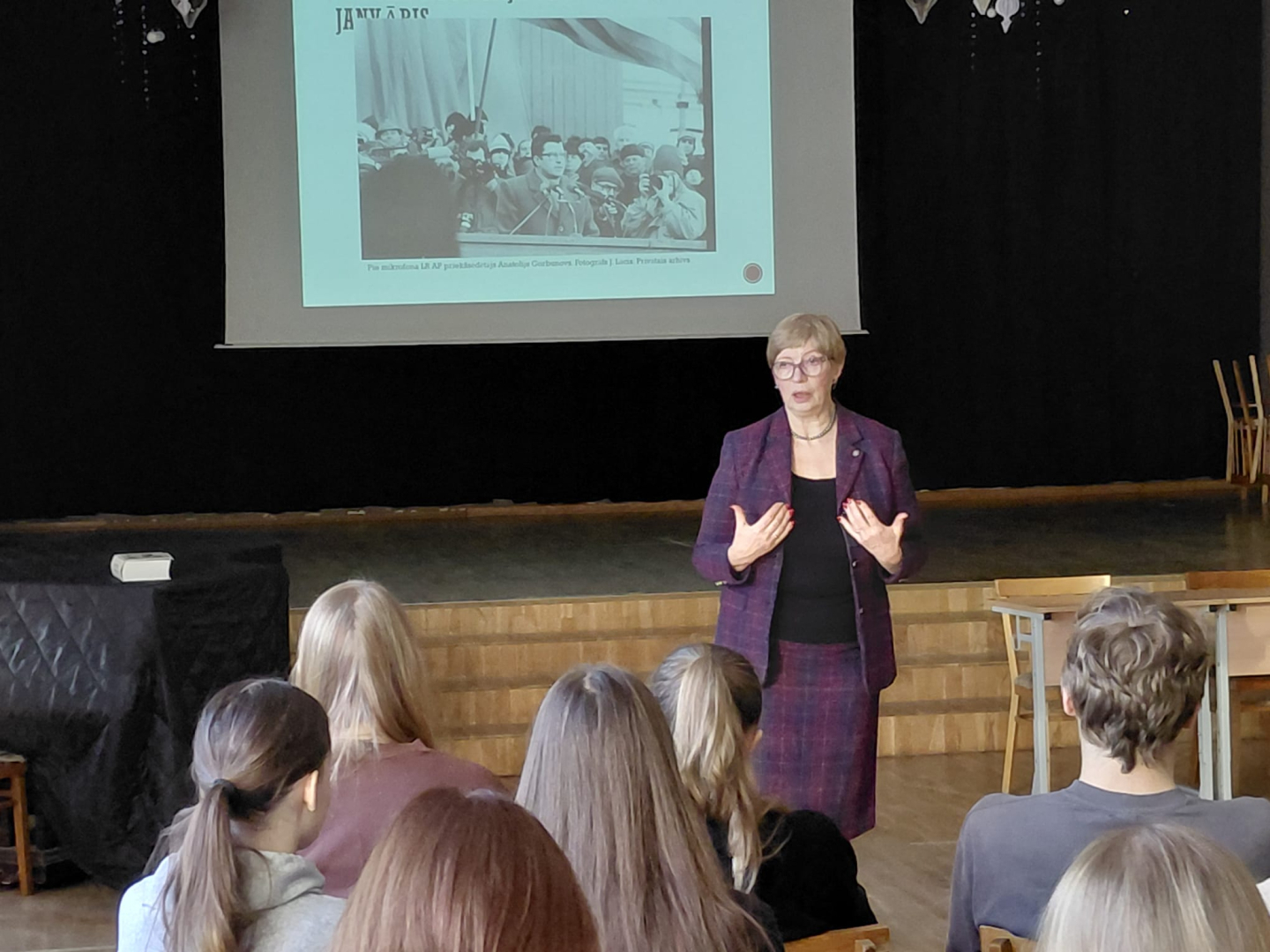 Krāsaina bilde, LNA izglītojoši pasākumi “1991. gada barikādes atceroties” Jēkabpils Valsts ģimnāzijā un Rīgas Šteinhauera vidusskolā