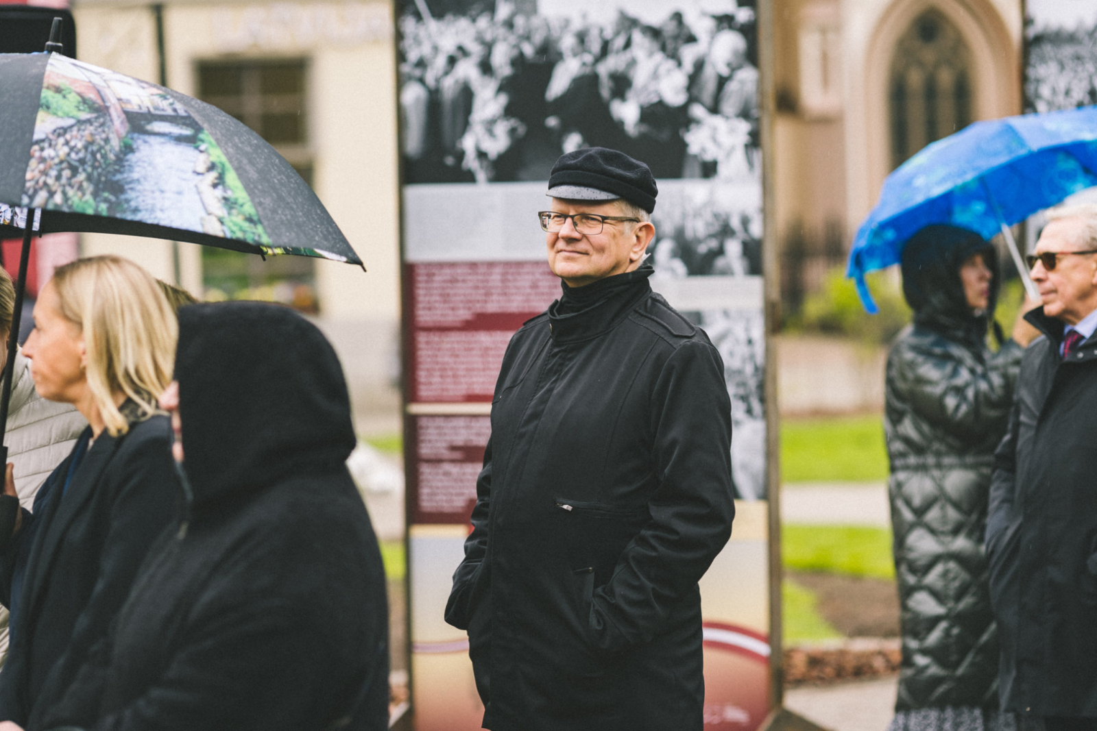 Krāsaina bilde, LNA izstādes "Esam brīvi, neatkarīgi” atklāšana – atzīmējot deklarācijas “Par Latvijas Republikas neatkarības atjaunošanu” 35. gadadienu, Foto: Oskars Artūrs Upenieks, KM