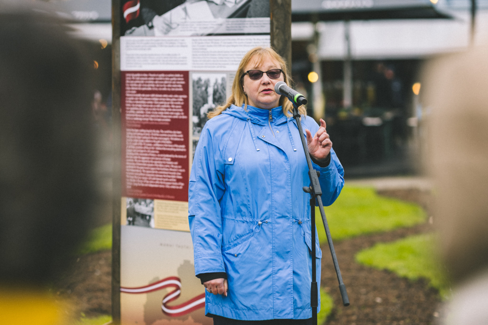 Krāsaina bilde, LNA izstādes "Esam brīvi, neatkarīgi” atklāšana – atzīmējot deklarācijas “Par Latvijas Republikas neatkarības atjaunošanu” 35. gadadienu, Foto: Oskars Artūrs Upenieks, KM