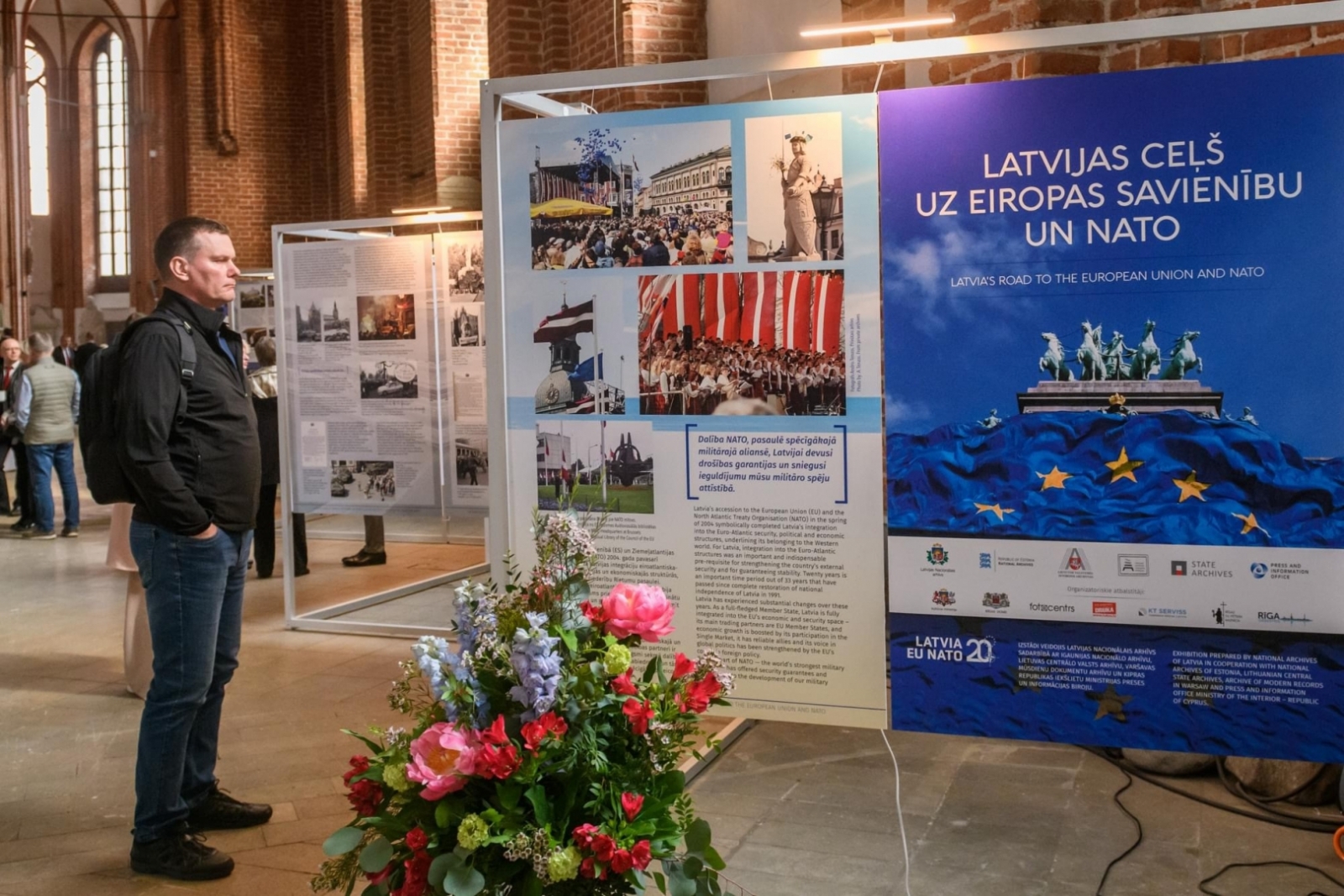 Krāsaina bilde, Latvijas Nacionālā arhīva izstādes “Latvijas ceļš uz Eiropas Savienību un NATO” atklāšana