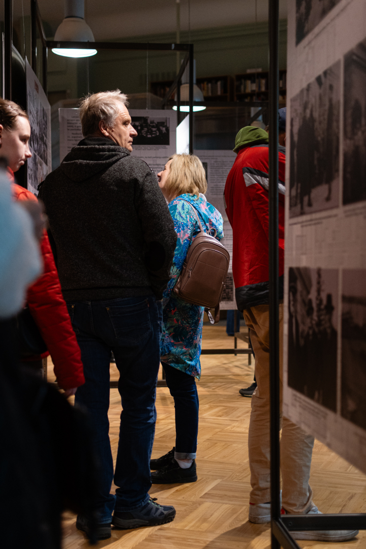 Krāsaina bilde, Latvijas Nacionālā arhīva izstāde "Ir Latvija. Ir Latvija brīva" Muzeju nakts ietvaros apskatāma Jelgavas pilī, foto Ruslans Antropovs.