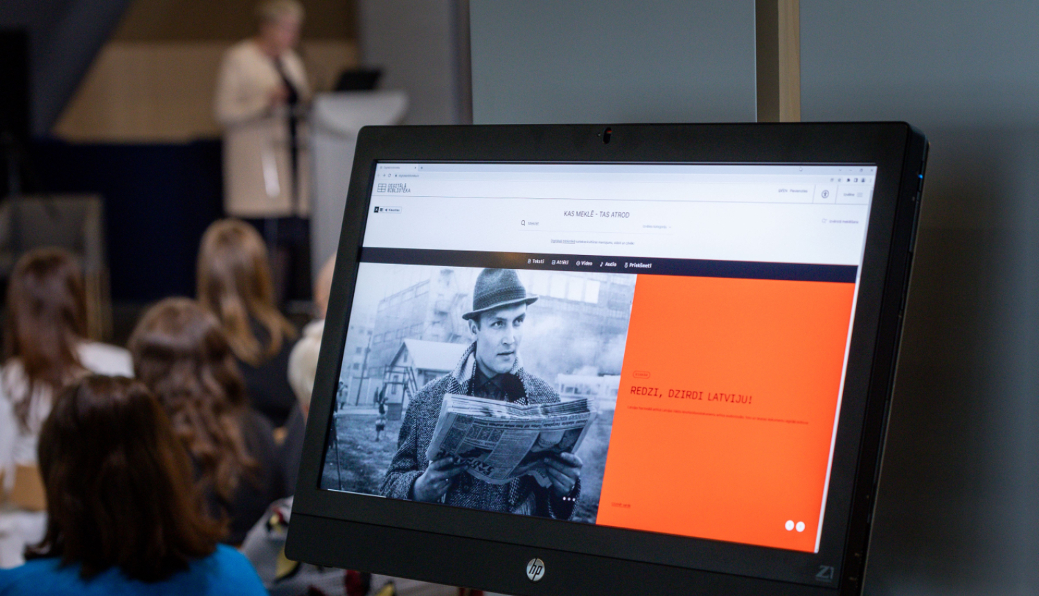 Krāsaina bilde, datorā atvērta Latvijas Nacionālā arhīva Latvijas Valsts kinofotofonodokumentu arhīva audiovizuālo, foto un skaņas dokumentu digitālā krātuve Redzi, dzirdi Latviju!