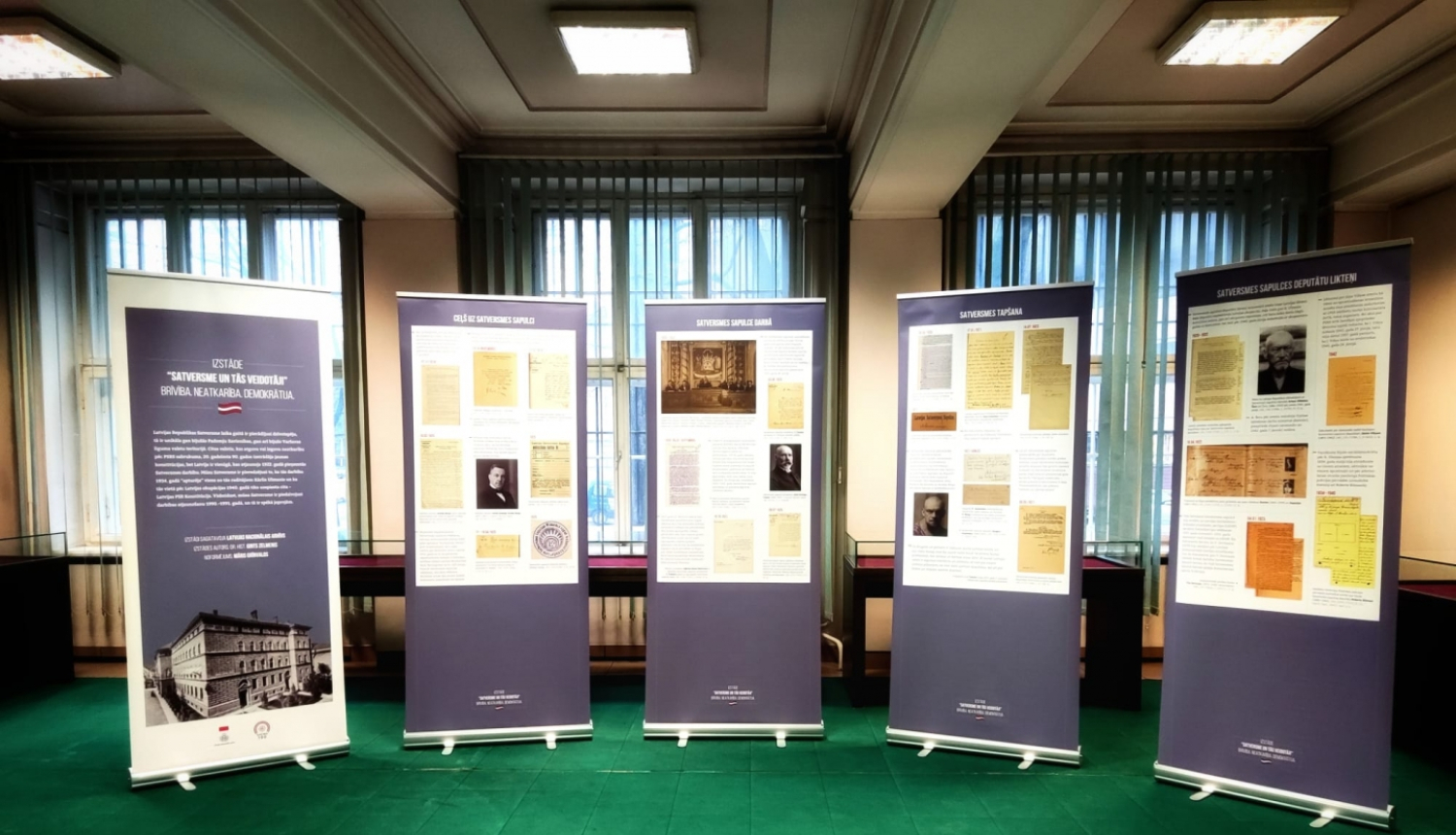 Izstāde "Satversmes veidotāji"
