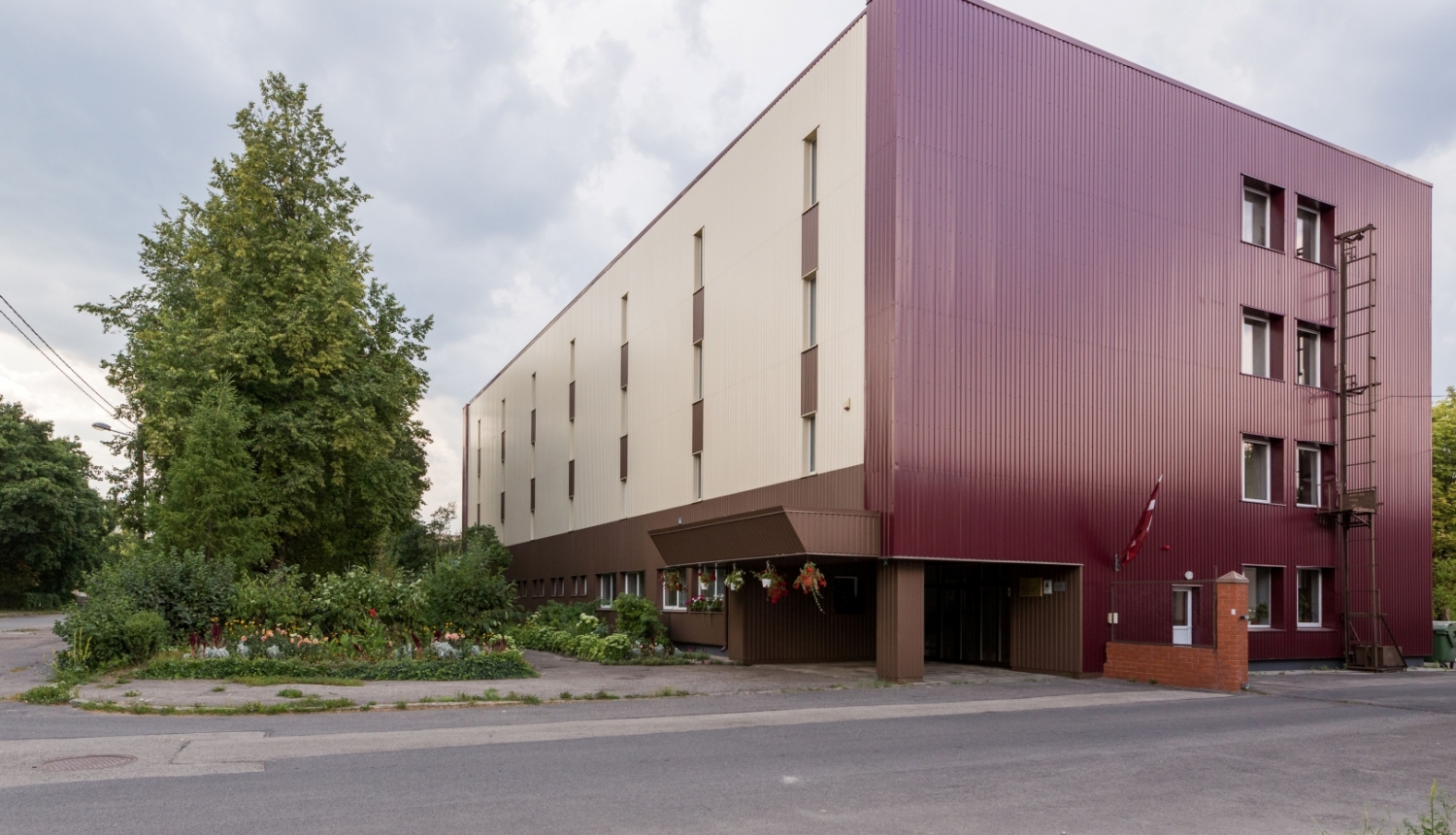 Krāsaina bilde - LNA Personāla dokumentu valsts arhīva krātuves ēka Rīgā, Šampētera iela 16