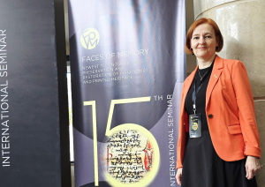 Krāsaina bilde, LNA eksperte I.Šteingolde uzstājas 15.starptautiskajā restauratoru konferencē Erevānā